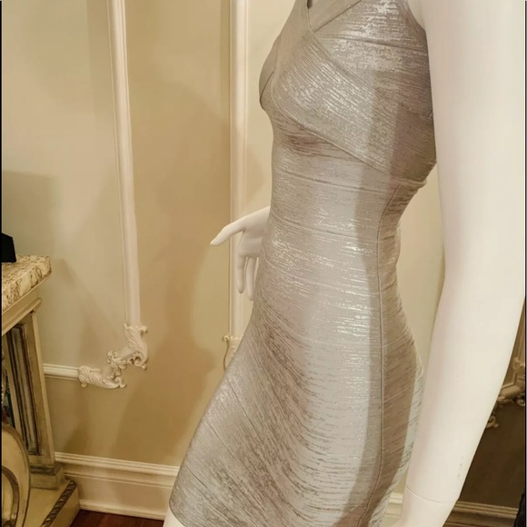 HERVE LEGER DRESS, FOIL SIZE S RETAIL1,290.00 - Picture 9 of 14